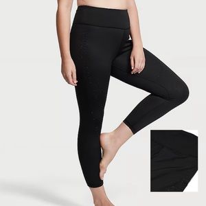 NEW! Victoria’s Secret Essential High-Rise Pocket Leggings - Black - 26720796